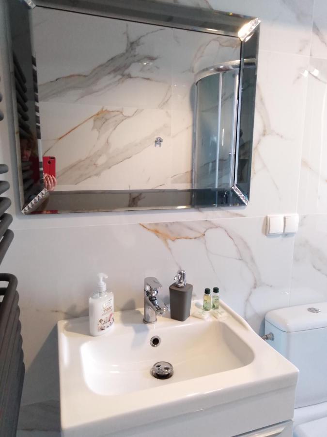 Apartamenty Kletowka 크로스노 외부 사진