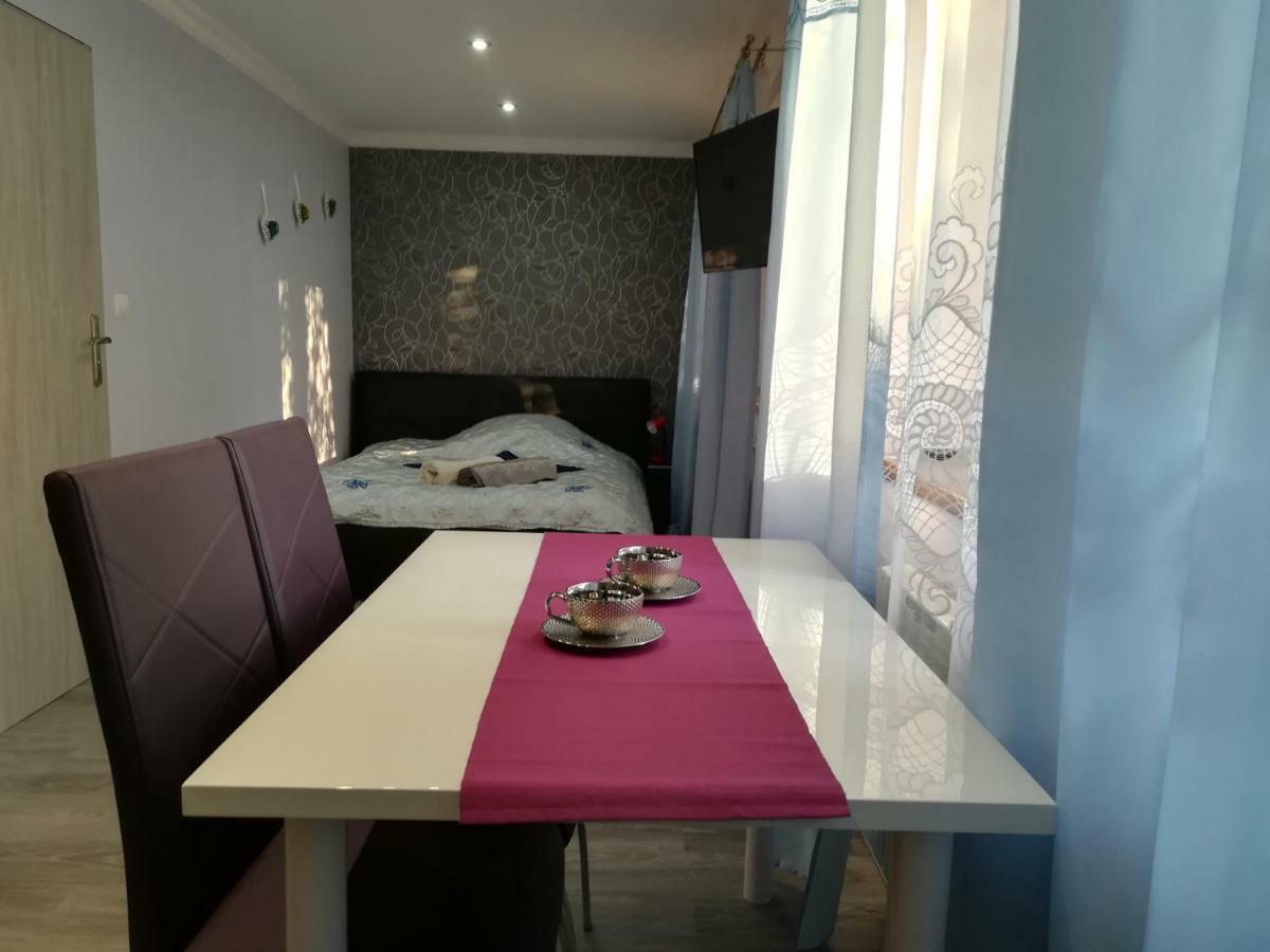 Apartamenty Kletowka 크로스노 외부 사진